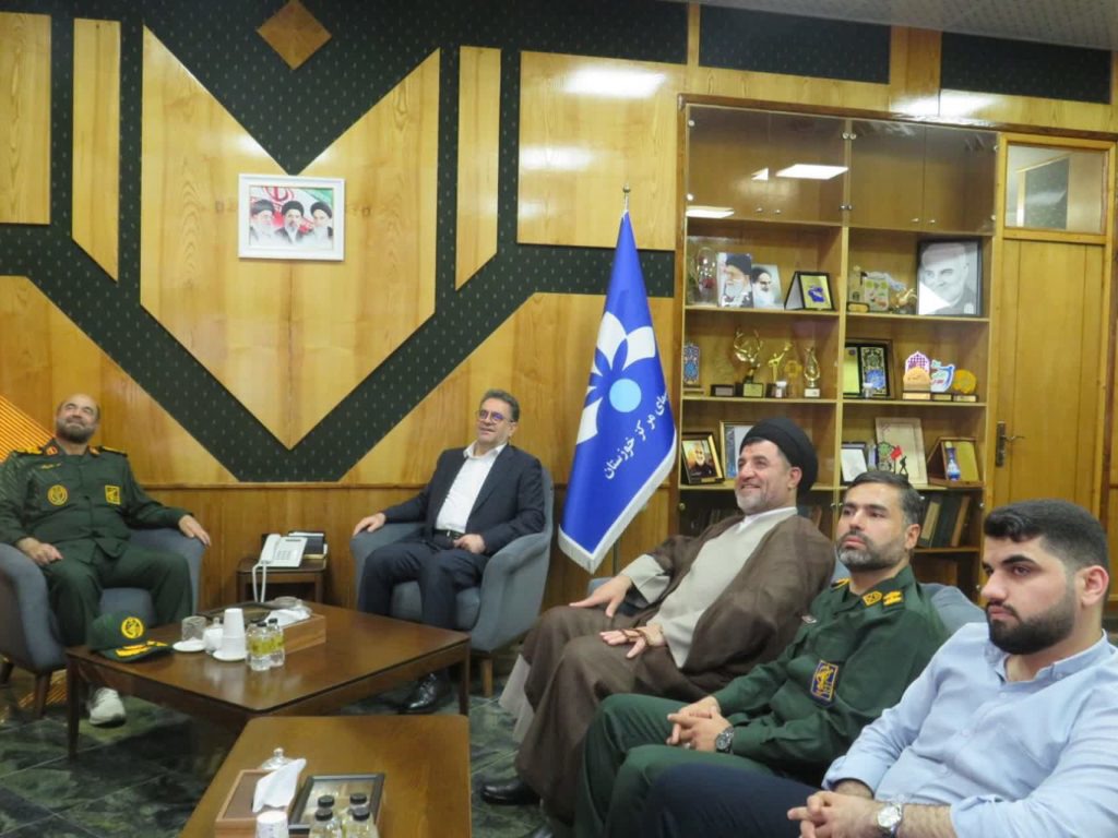 میدان داری خبرنگاران در جنگ روایت‌ها حماسه آفرید