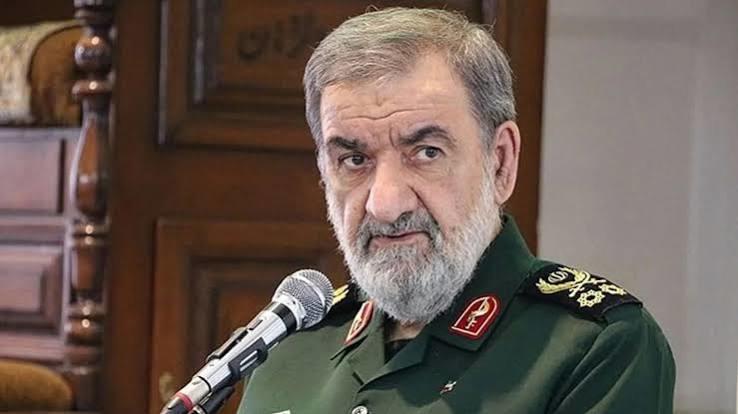 سرلشکر رضایی: کنترل تنگه هرمز را حفظ می‌کنیم و از منافع اقتصادی آن بهره خواهیم برد