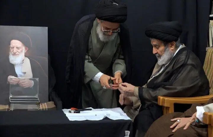 مراسم شکستن مهر آیت‌الله شبیری‌زنجانی با حضور جمعی از علما برگزار شد