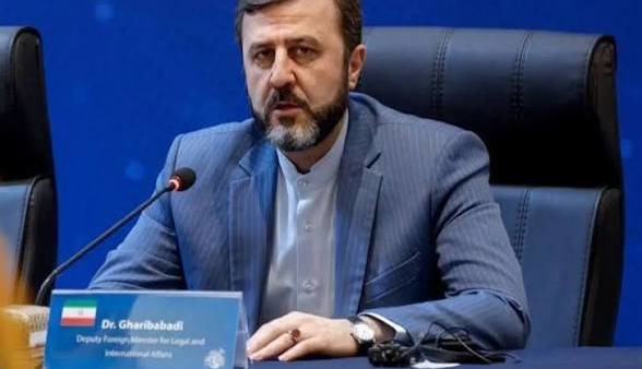 غریب‌آبادی: آمریکا باید در مذاکرات انعطاف نشان دهد، نه ایران