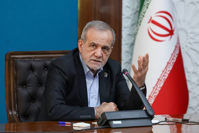 پزشکیان: نیروهای امنیتی و نظامی ما کاری کردند کارستان