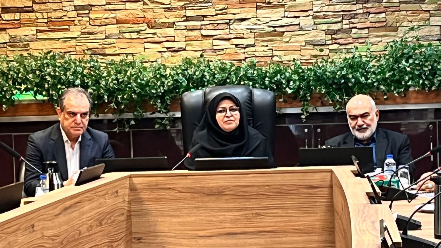ثبات شغلی کارکنان صنایع نیشکر خوزستان در شرایط جنگی