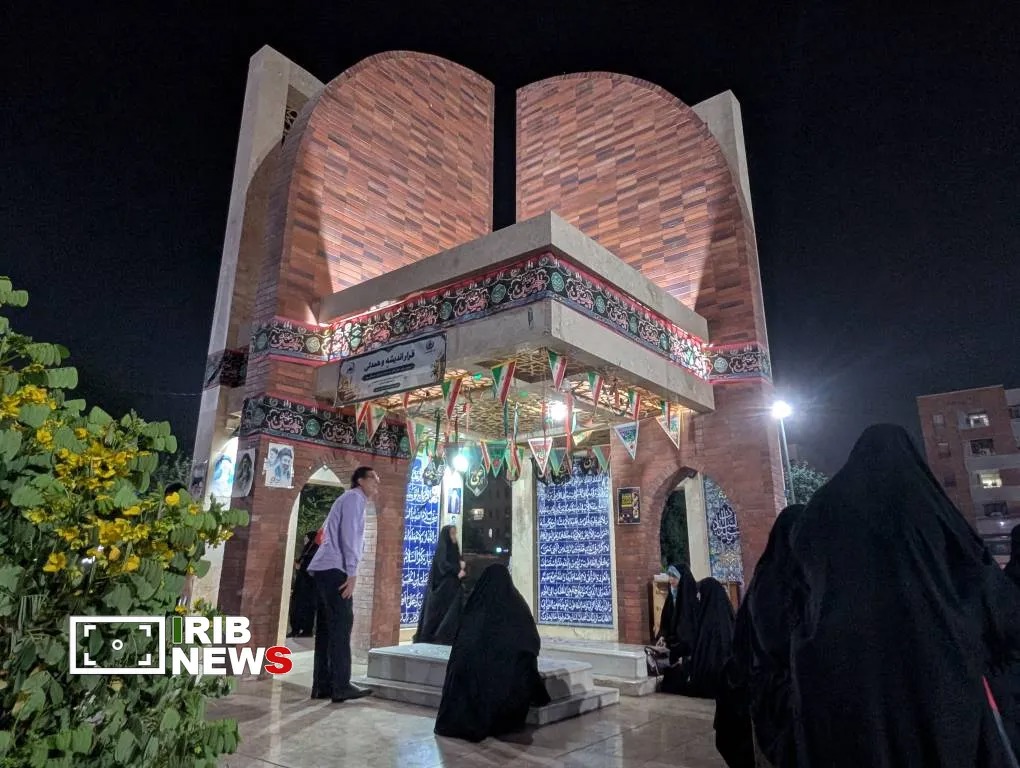 تجدید بیعت دانش‌آموزان اهوازی با رهبر انقلاب اسلامی