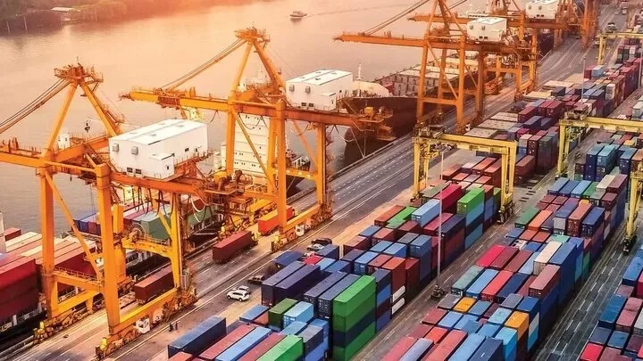 ضرورت توسعه صادرات و تقویت حضور بنگاه‌های اقتصادی خوزستات در بازار‌های بین‌المللی