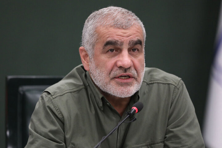 نیکزاد: آمریکا با طناب نتانیاهو وارد چاهی شد که بیرون آمدن از آن دشوار است