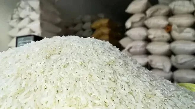کشف بیش از ۵ تُن برنج قاچاق در ایذه