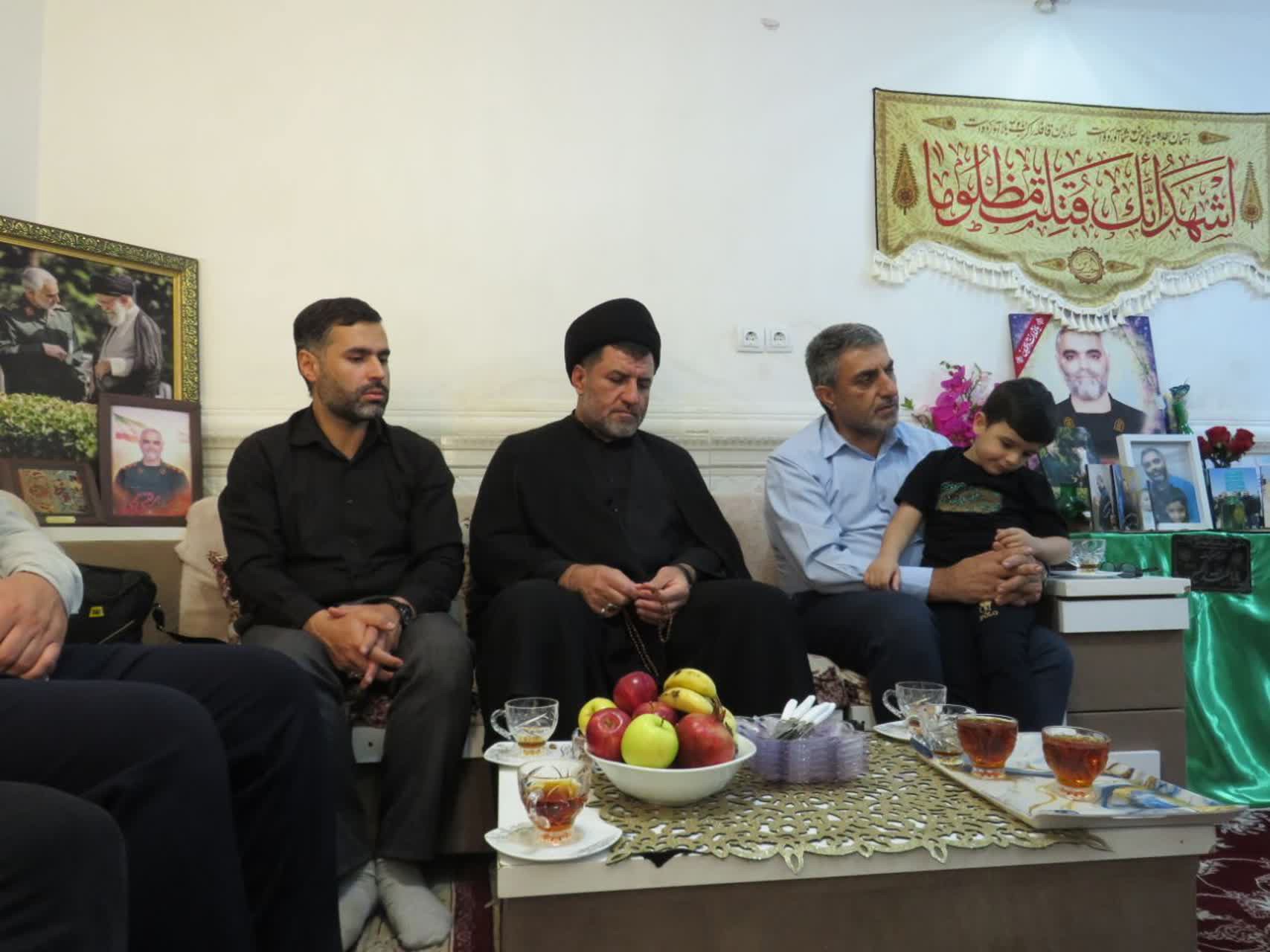تجلیل از خانواده شهیدان دفاع مقدس سوم سیدنور ،محبی و شیرالی در خوزستان